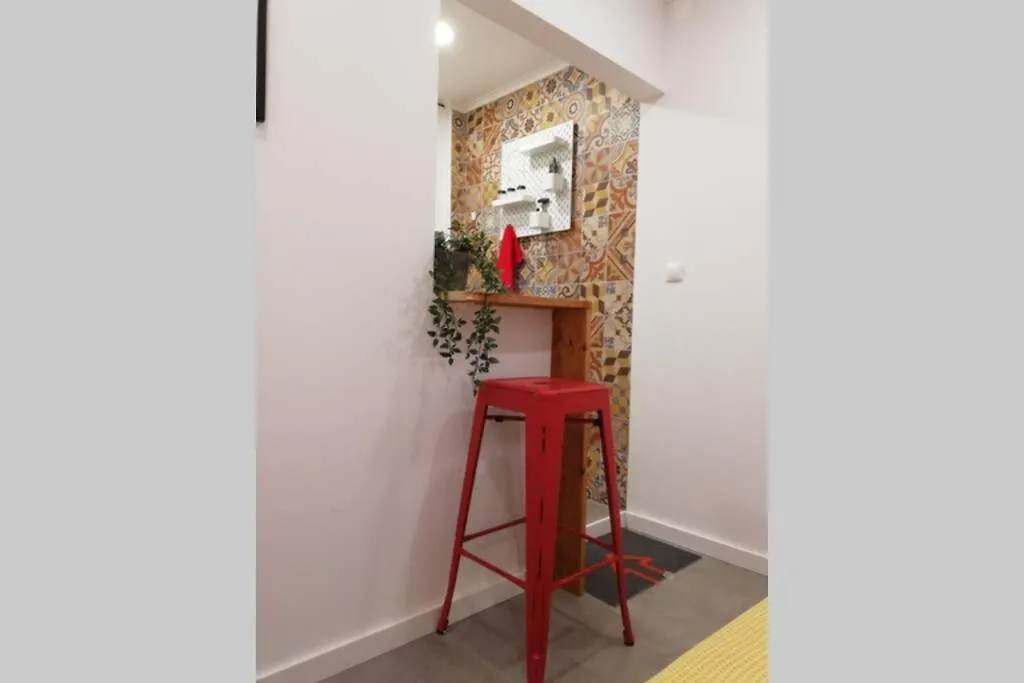 Kontakte von Charming Small Loft In Alfama Near Castelo S Jorge