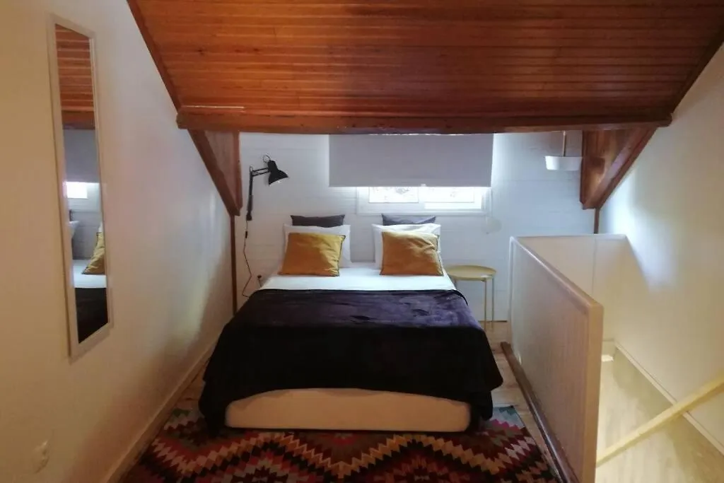 Charming Small Loft In Alfama Near Castelo S Jorge Lisboa Apartment Lissabon